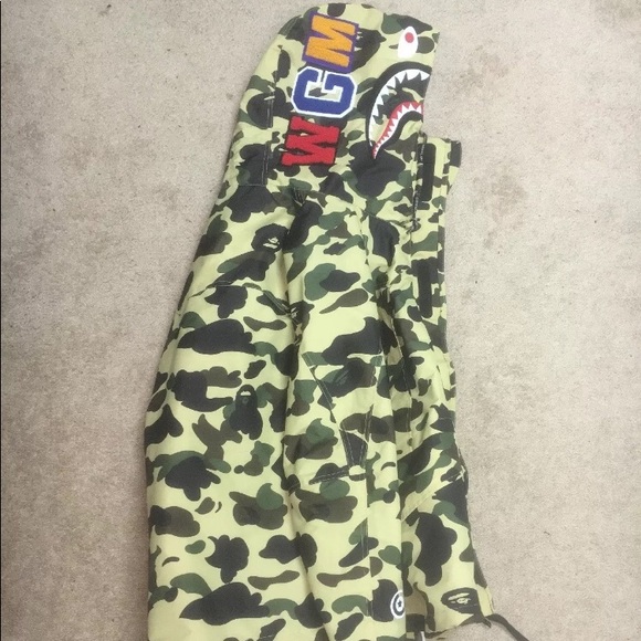 BAPE shark snowboarding jacket - Picture 2 of 8